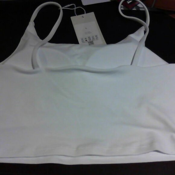 Halara crop top in white - Picture 2 of 4